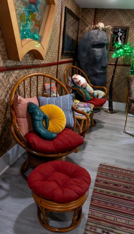 Villa Tropical Tiki Hut à Louisville-Jefferson County Extérieur photo