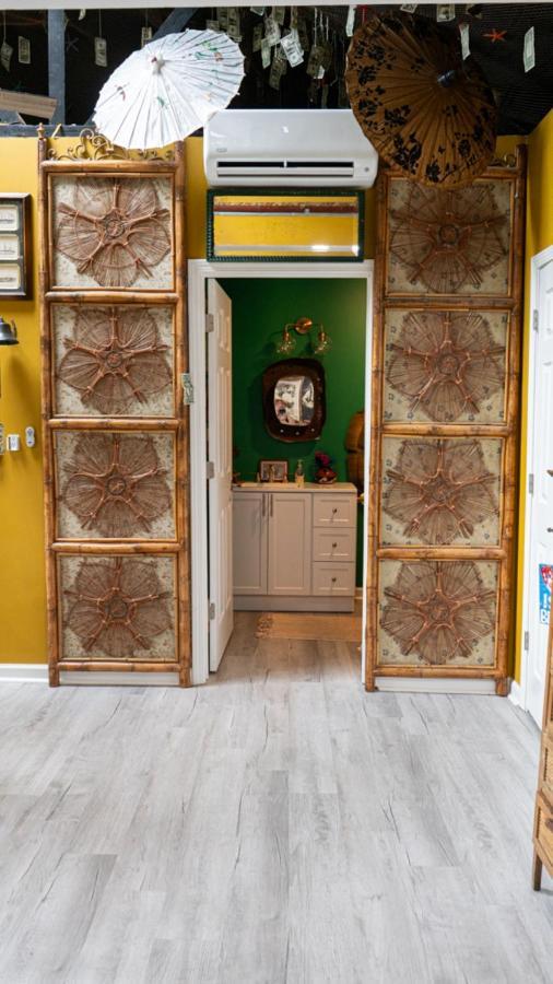 Villa Tropical Tiki Hut à Louisville-Jefferson County Extérieur photo